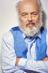 What is the connection between Tom and Poppy?