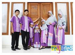 7 aplikasi desain baju & kaos terbaik 2020, untuk android & pc! Model Baju Muslim Seragam Keluarga Untuk Lebaran Nusagates