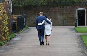 Meghan, duchess of sussex, урождённая рэ́йчел ме́ган маркл англ. Princ Garri I Megan Markl Lishatsya Titulov Ih Vysochestv Posle Megxit