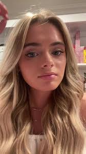 Liz Meade's Instagram, Twitter & Facebook