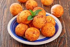 Biscoito De Polvilho Doce Frito Tudo Gostoso Shutterstock Tudogostoso Pao De Queijo Frito Queijo Frito Receitas