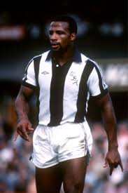Statua dei tre gradi che mostra regis (a destra) a fianco batson (centro) e cunningham (sinistra). Kick It Out On Twitter One Year On We Remember Cyrille Regis A Pioneer Of English Football Who Paved The Way For A Generation Of Black Players Https T Co Vzpwis0lub