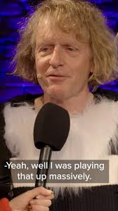 🎭 ✨ HARRY HILL?! Of course not, KINGFISHER is @alanmeasles Who guessed it  right?! 👀