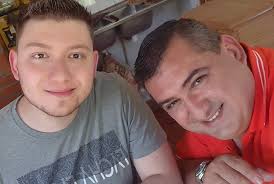 Nació en el año 2000, se apuró en salir y le ganó al ginecologo un domingo  de tarde, venía apurado, siendo las 19 hs., hace 20 años atrás un 1 de  Marzo,