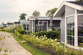 Die folgenden links sollen ihnen helfen in ihrem zielland die passende immobilie zu finden. Ferienhaus Kaufen In Holland