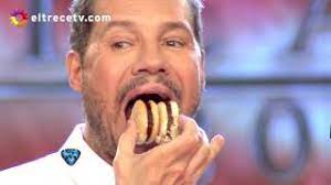An alfajor is a traditional argentine cookie. Diego Maradona Jr Le Puso Un Particular Desafio A Marcelo Tinelli Y El Conductor Supero Sus Expectativas