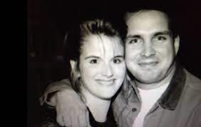 9of9garth brooks (left) with his wife, trisha yearwood, under one umbrella chairman lisa goldman and keith urban. The Story Behind Garth Brooks Two Marriages