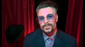 ‘I’m always chasing rainbows’