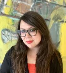 Emily Crews's Instagram, Twitter & Facebook