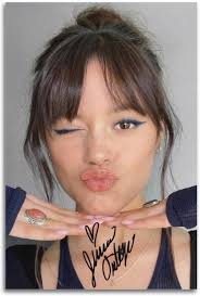 FAHIOOOU Beautiful Jenna Ortega Signed Poster Canvas Ghana
