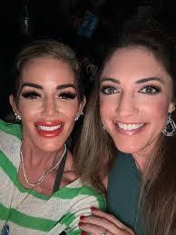 Denise Hamlin's Instagram, Twitter & Facebook