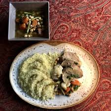 Couscous dans la ville suivante : Couscous Tradition Agneau Bouillon Aux 7 Legumes Restaurant Wally Le Saharien