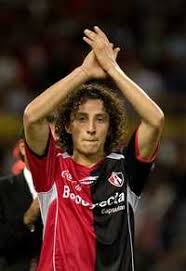 The perfect andresguardado guardado atlas animated gif for your conversation. Emotiva Despedida Atlista Para Andres Guardado La Jornada