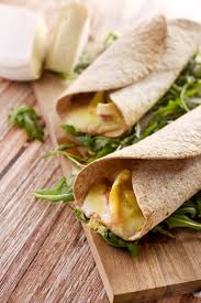 Le Wrap Tartiflette Recette En 2020 Tartiflette Wrap Vegetarien Recettes De Cuisine