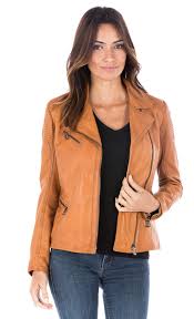 Dans un style plus simple, il accompagnera un ensemble polo et jeans brut. Blousons Cuir En Cuir Agneau Ref 100743 Day17 Cognac Cognac