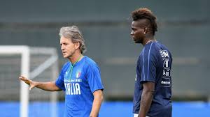Diese ist die profilseite des trainers roberto mancini. Mancini Challenges Balotelli To Earn Italy Recall
