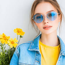 Uma Flor Na Vista Superior Branca PNG , Uma Flor Em Branco, Vista Do Topo,  Flor Isolada PNG Imagem para download gratuito