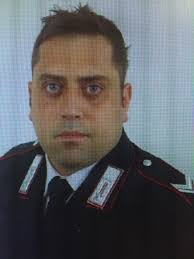 Mario era originario di somma vesuviana nel napoletano e tifoso del napoli, si era sposato solo lo scorso 19 giugno. Mario Cerciello Rega Chi E Il Carabiniere Ucciso A Roma Per L Omicidio Fermati Due Americani