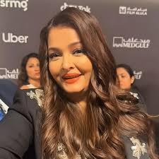 One Word For Beautiful Aishwarya Rai Bachchan. #AishwaryaRaiBachchan  #bollywoodnews