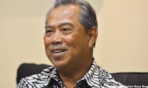 Najib's men resort to selling sex stories, jabs Muhyiddin