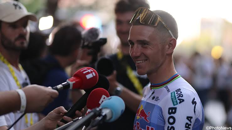 4 kilogram minder bij Remco Evenepoel? Een verhaal van vetpercentage, een  dunne lijn en een nulpunt | Sporza