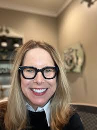 Shannon Lesch's Instagram, Twitter & Facebook