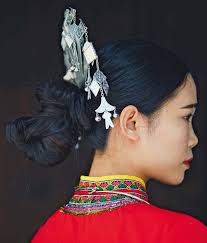 RAFFLES — Lucy Wise