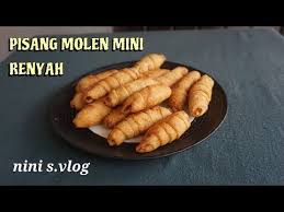 Read more resep molen renyah anti gagl ~ ini dia cara membuat molen pisang renyah anti gagal. Cara Mudah Membuat Pisang Molen Mini Renyah Tanpa Mesin Tanpa Baking Soda Youtube Pisang Soda Resep