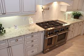 White Galaxy Granite Kitchen Traditional With Counter Countertop Custom Granite Jpg 990 660 Granite Kitchen White Granite Countertops Countertops