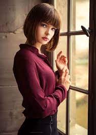 25 Most Beautiful Women Photos From Famous Photographers Around The World Cute Short Haircuts Short Hair Styles Model