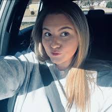 Alexis Shafer's Instagram, Twitter & Facebook