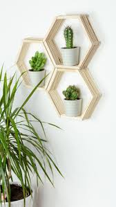 Diy Diy Wall Shelf In Honeycomb Shape Great Cheap Diy Room Decoration Idea Made Of E Garden Design Diy Wandregal Diy Wand Raumideen Diy