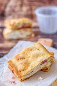 Questa specialità regionale della sicilia è una focaccia supergustosa, ottima non solo appena accorgimenti: Focaccia Siciliana Ricotta E Salsiccia Una Siciliana In Cucina