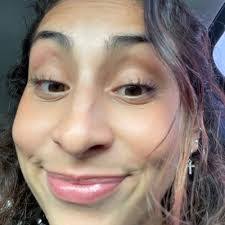 Jessica Lynes's Instagram, Twitter & Facebook