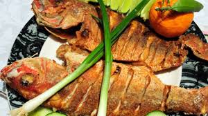 A red snapper recipe made with whole fish fillets seasoned that are coated with butter garlic sauce, topped with seasoned fried seasoned red snapper. How To Make Haitian Style Fried Red Snapper Fish Pwason Fri Youtube