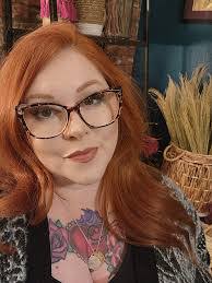 Hillary Akers's Instagram, Twitter & Facebook