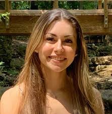 Darcy Lutz's Instagram, Twitter & Facebook