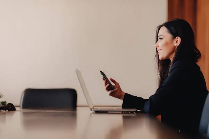 Estratégias de marketing digital para crescimento de negócios empresariais