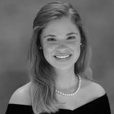 Holly Bramlett's Instagram, Twitter & Facebook