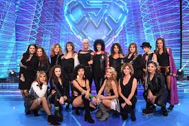 Carolina pampita ardohain impactó en la apertura de showmatch 2021 bailando un tango en homenaje a astor piazzolla. Las Mujeres Coparon La Pista De Showmatch Para Hacer Un Recorrido Musical Por Los 30 Anos Radio Mitre
