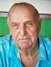 Ashley Gillespie's Instagram, Twitter & Facebook