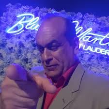 Alan action at the Blue Martini lounge in fort Lauderdale Florida making it  happen with a positivity approach to the new ownership!