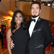 Juni 1976 in ehringshausen) ist ein deutscher sportkommentator. Anna Kraft Und Wolff Christoph Fuss Das Moderatorenduo Erwartet Ein Wm Baby Gala De