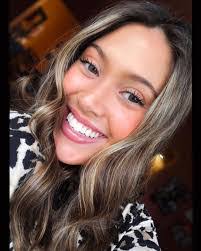 Allie Jacobsen's Instagram, Twitter & Facebook