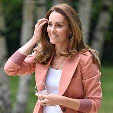 Kate middleton talks 'isolation' she felt with baby prince george. E Pwwropheq73m