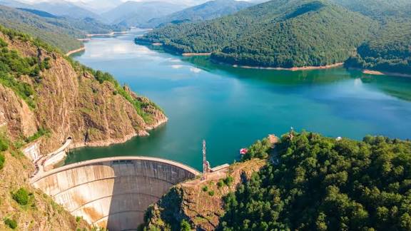 Lacul Vidraru – cum ajungi și ce activități poți face aici. Istoria barajului și a lacului de acumulare - Știrile ProTV