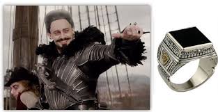 Hugh Jackman Shows Off His Myradones Ring In The Movie Pan Konstantino Hughjackman Pan Buschjewelers Peter Pan Movie Hugh Jackman Jackman