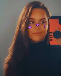 Emily Patch's Instagram, Twitter & Facebook