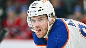 Esposito 'absolutely a fan of' McDavid