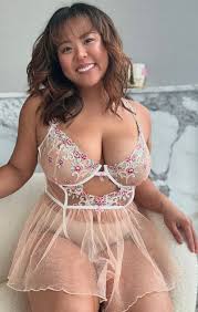 Hannah Jiemei - Free pics, galleries & more at Babepedia